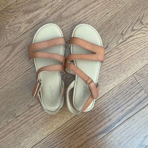 Kids sandals